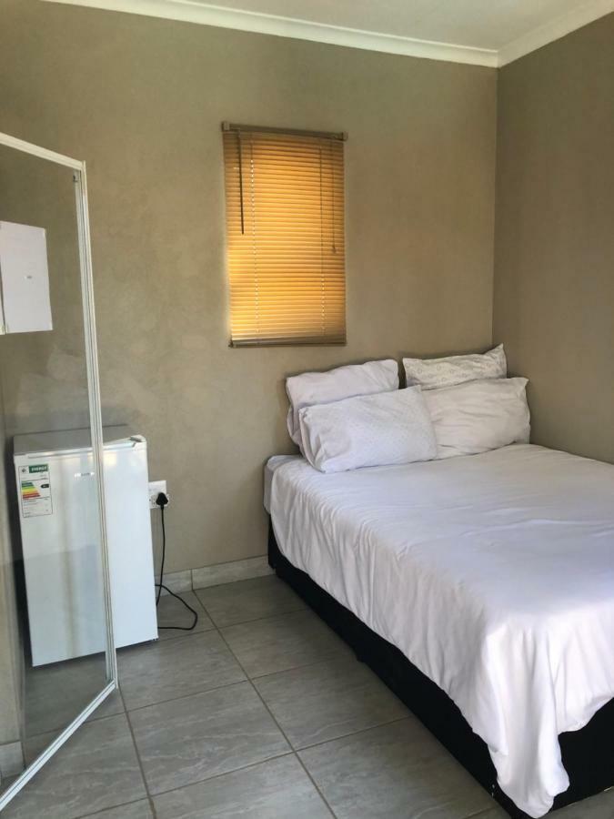 Budget Stay Kempton Park Extérieur photo