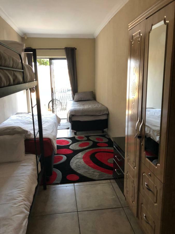 Budget Stay Kempton Park Extérieur photo